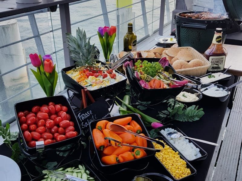 BBQ in Rotterdam op de mooiste locatie Eau Lounge